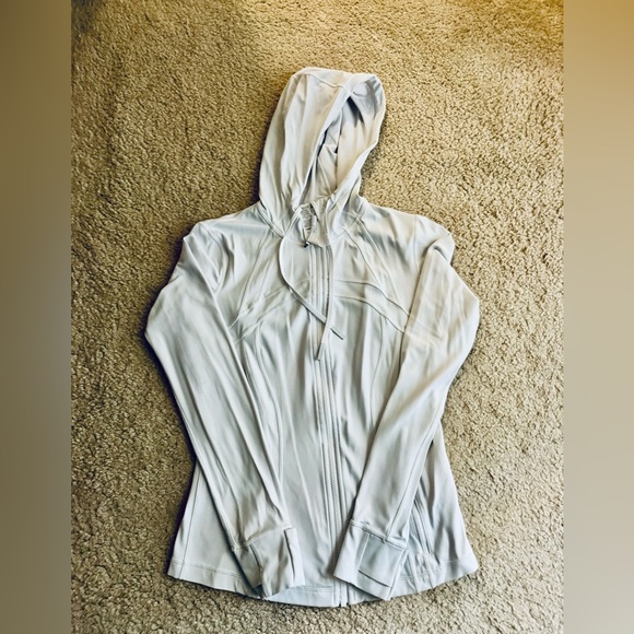 Lululemon Define Hooded Jacket Nulu - Like New - Picture 2 of 3